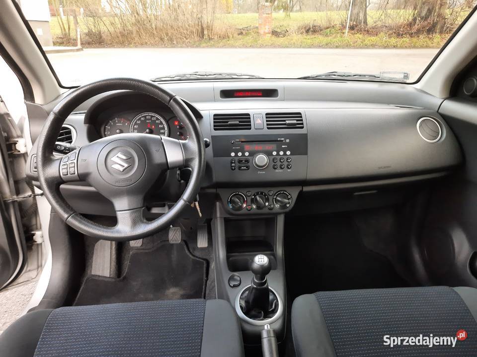 Suzuki Swift 1392 Comfort Klima srebrny Jaśkowice