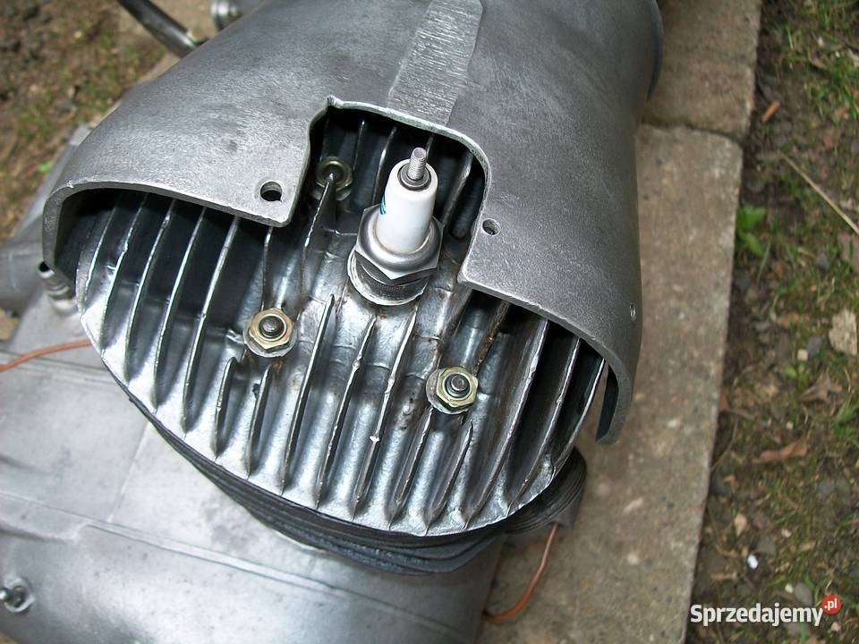 IWL TROLL SKUTER BERLIN SILKNIK 125 ccm REMONCIE