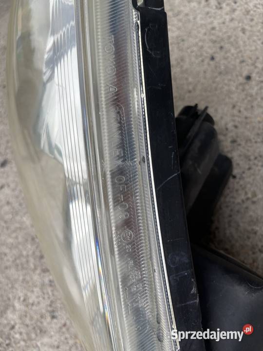 Lampy przód Toyota Corolla Verso II Brzeg Dolny