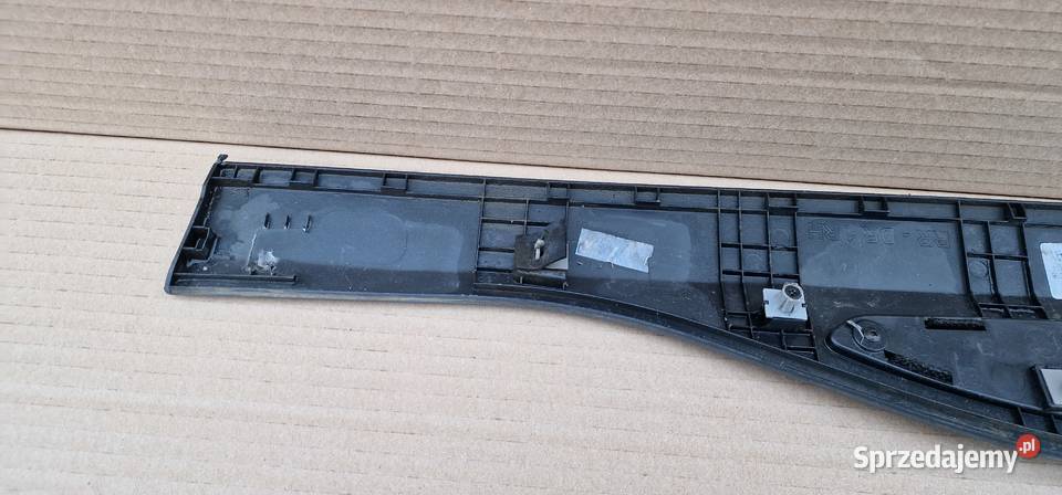 HYUNDAI KONA LISTWA DRZWI PRAWY TYŁ PRAWA TYLNA Bieleń sprzedam