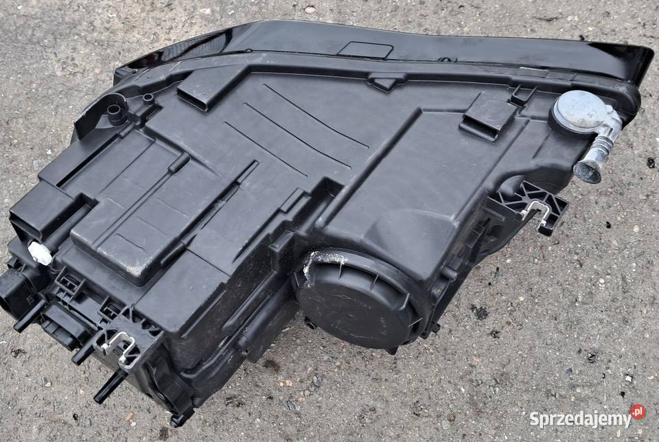 AUDI A8 D4 LAMPA 4H0941004AE prawe Wrocław