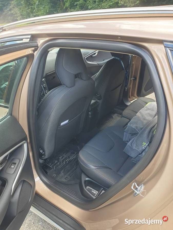 Volvo V40 Cross Country 20 T5 5 cyl 213 Salon czujnik parkowania