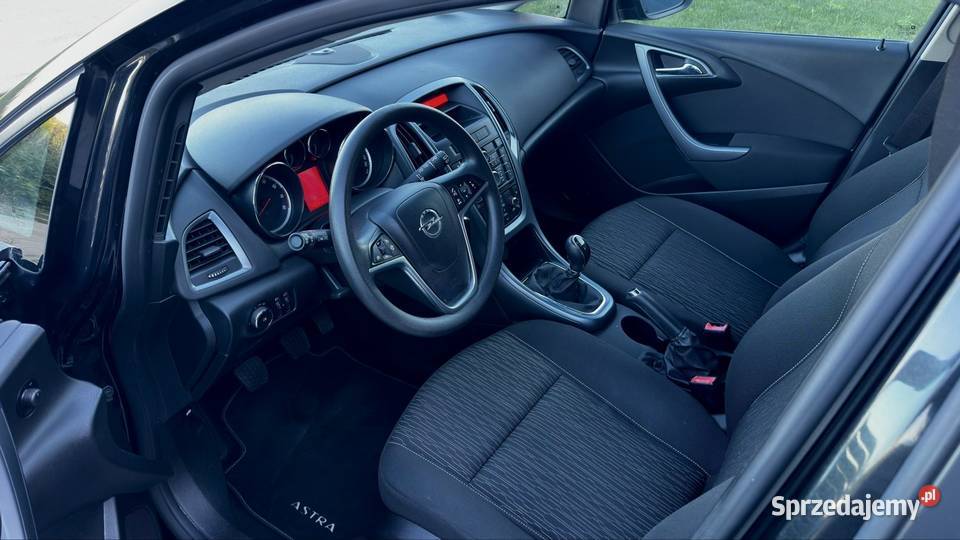 Opel Astra J 14 100 Klima Tempomat Nowy Rozrząd Rok produkcji 2016 Strzegom