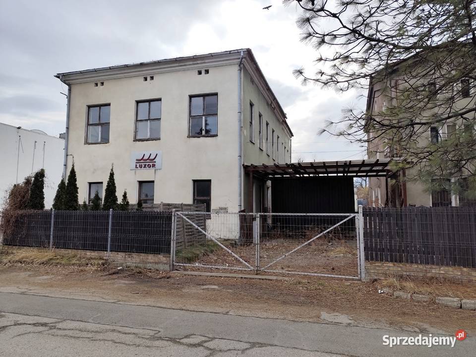 Działka 51a z budynkami 2650m2 centrum Ustronia Ustroń