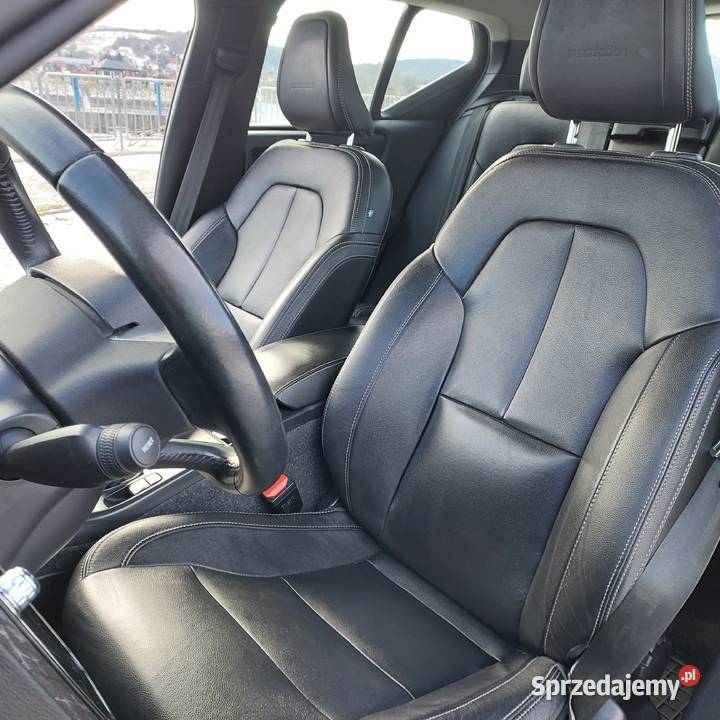 Volvo XC40Napęd 4x4DieselEURO 6INSCRIPTONModel Przemyśl