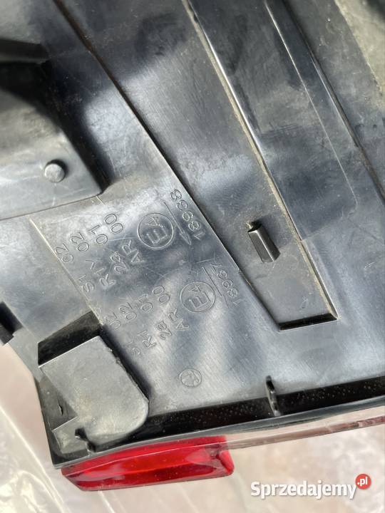 LAMPA TYLNA LED LEWA OE SKODA SUPERB COMBI Kozy