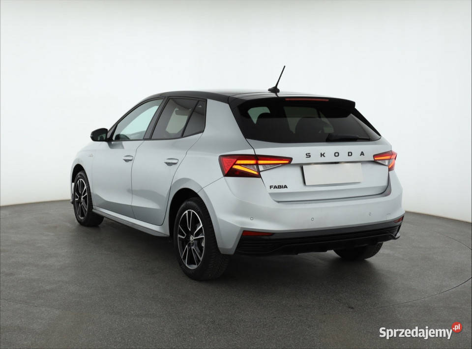 Skoda Fabia 10 TSI czujnik parkowania