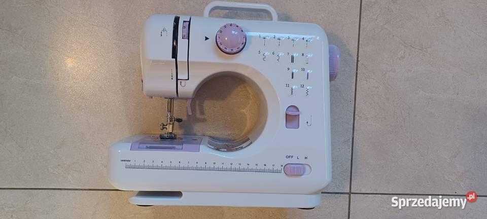 Mini maszyna do szycia na 12 ściegów Kotlin