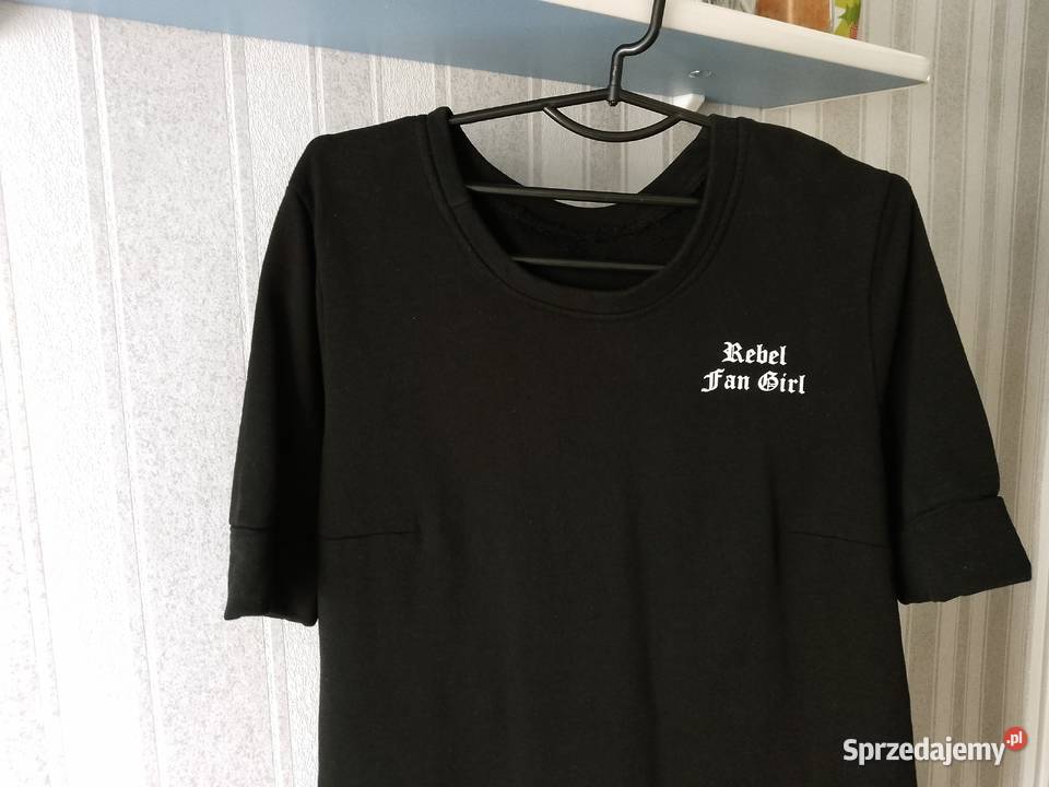 Sukienka tshirt Rebel Fan Girl firmy HM czarny opolskie