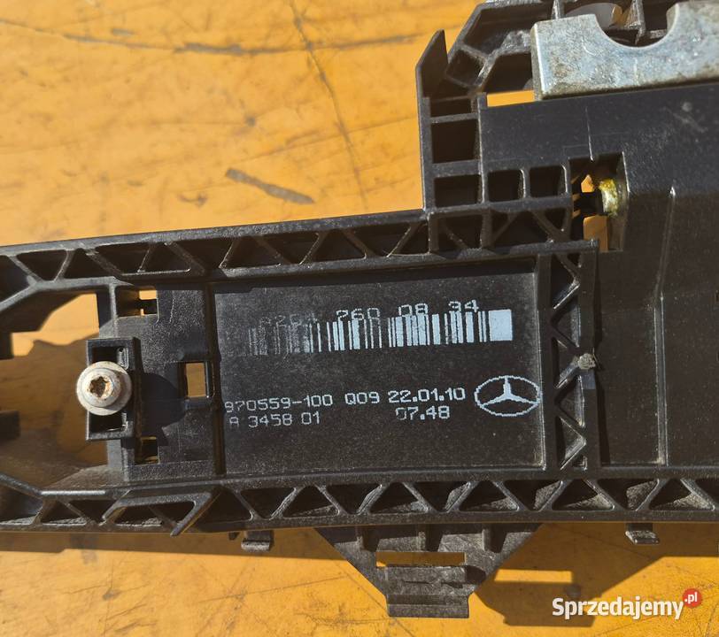 MERCEDES W204 MECHANIZM KLAMKI DRZWI PRZÓD PRAWY Radom