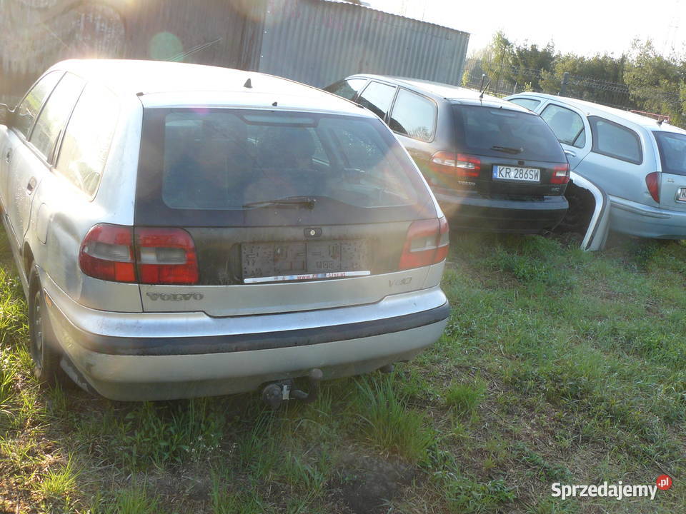 Blenda tylnej klapy Volvo v40 9600 Oświetlenie Kraków sprzedam
