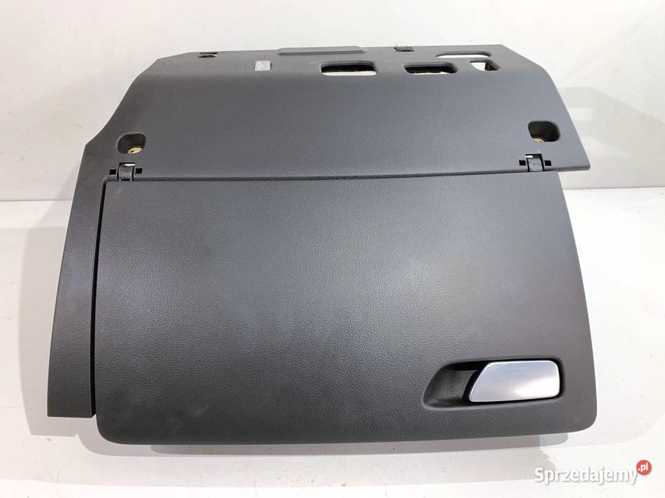 SCHOWEK PASAŻERA AUDI A3 8V SedanLimuzyna