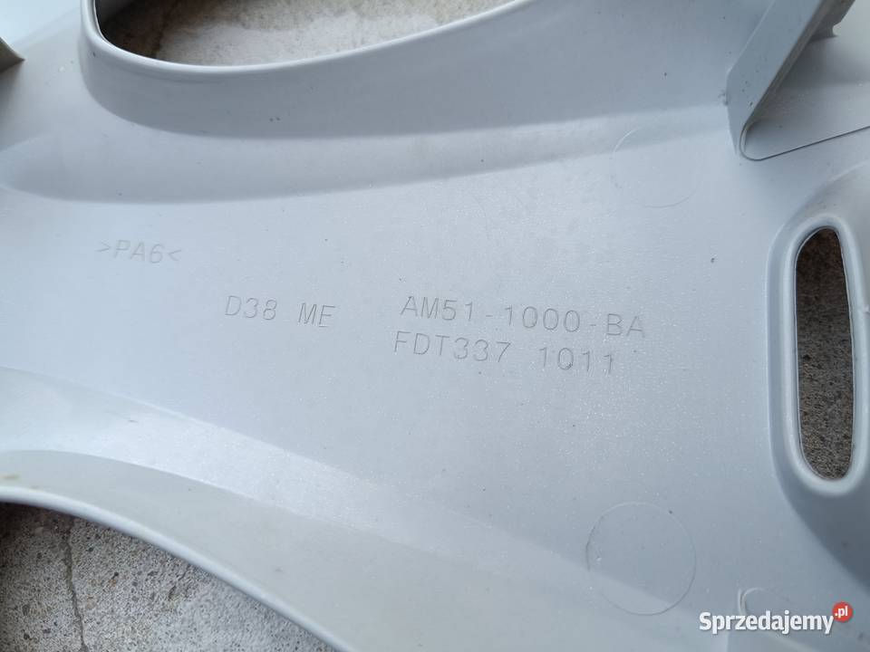 Kołpaki oryginalne Ford Focus 16 komplet C itp 3 Piastów