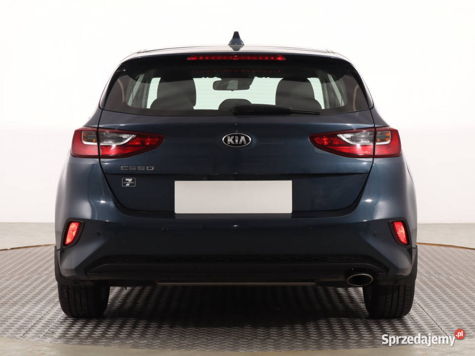 Kia Ceed 10 TGDI Rok produkcji 2020 Katowice