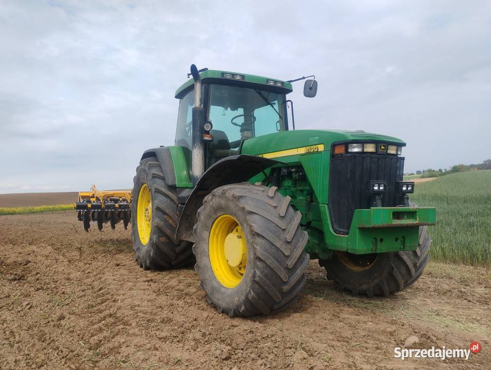 John Deere 8100