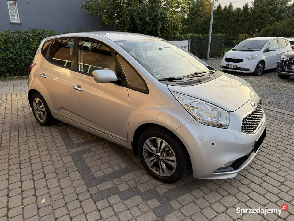 Kia Venga 16 125 Klimatronik Sewis 1Właściciel podgrzewane fotele Orzech