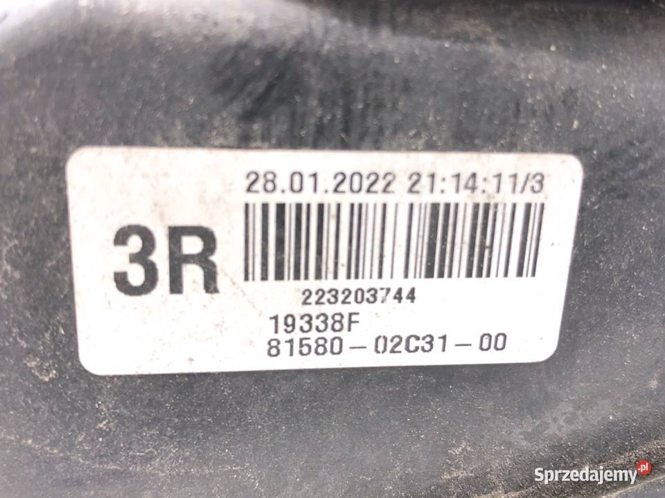 LAMPA TYŁ PRAWA WEWNĘTRZNA TOYOTA COROLLA E21