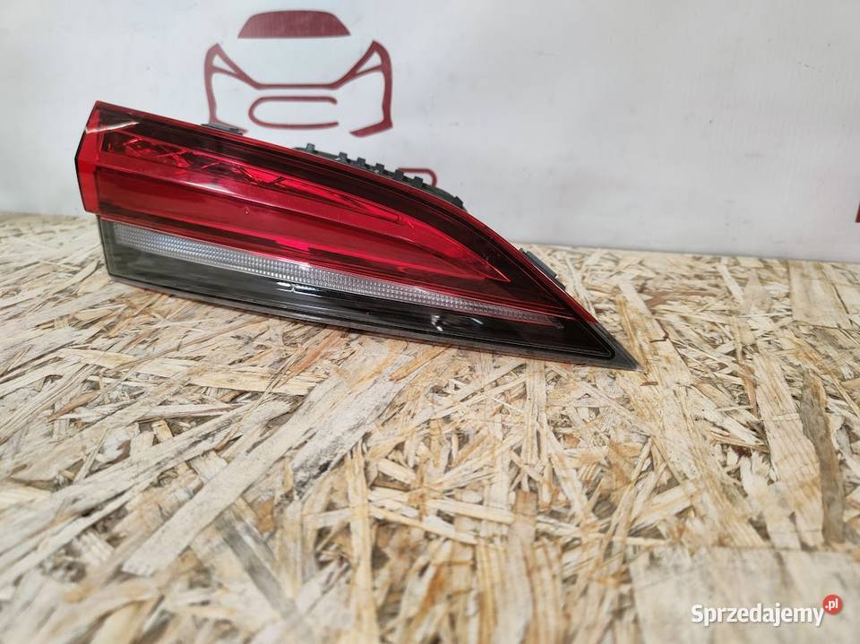 Lampa w Klapę Bagażnika Tylna Lewa Skoda Scala osobowe Pleszew