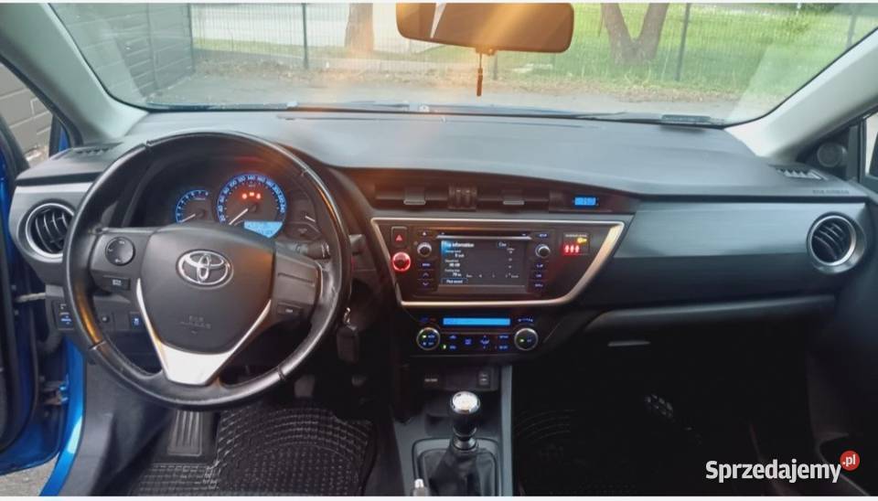 Toyota auris krajowy benzyna zadbany Zator sprzedam