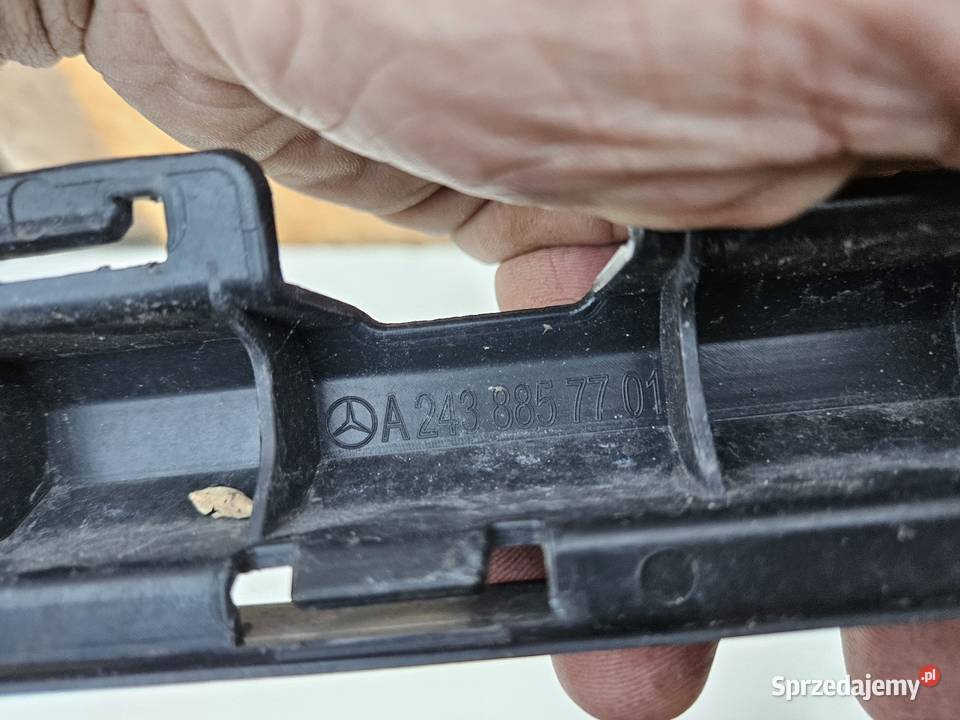 MERCEDES EQA AMG KRATKA ŚRODKOWA ZDERZAKA PRZÓD Atrapy Międzychód