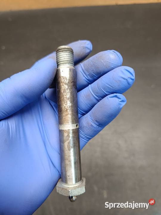 Śruba oś ośka kiwaka kołyski części Yamaha DT Gołaczewy