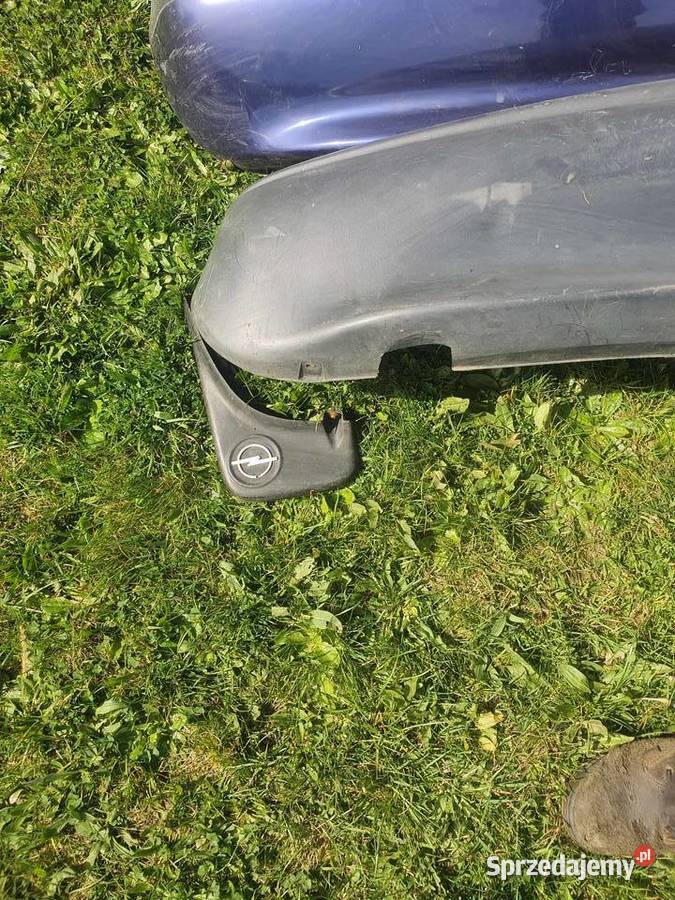 Zderzak tylny tył Opel Corsa B 3 drzwi 9300