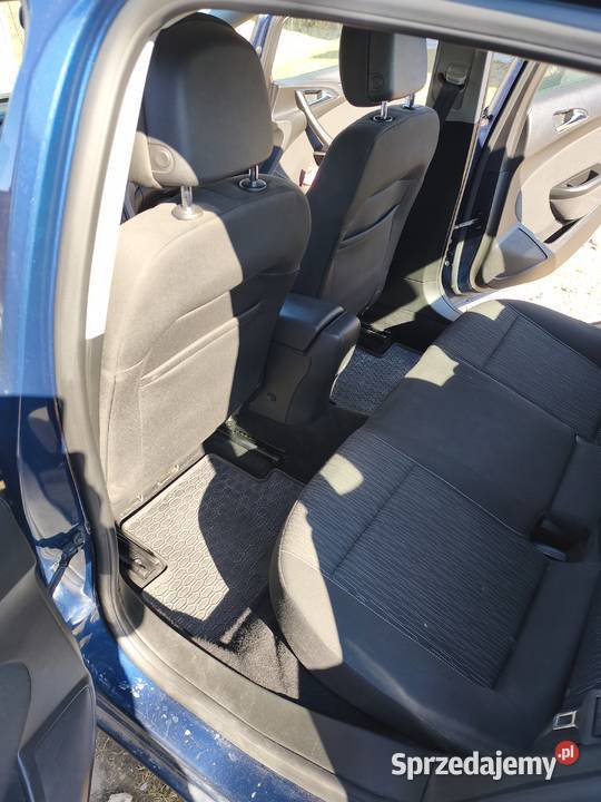 Sprzedam Opel Astra j sedan 1600cm3 lubelskie Chełm