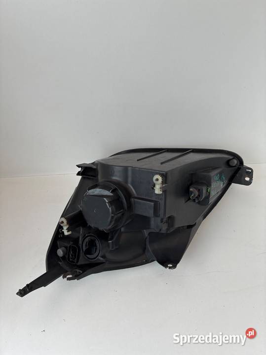 Ford fiesta mk6 LAMPA PRZÓD PRZEDNIA PRAWA Lampy przednie Słowikowo