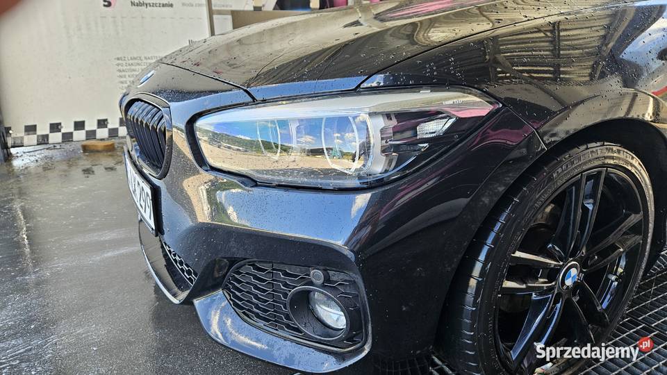 Oferuje BMW 118i 2018 isofix Ujanowice