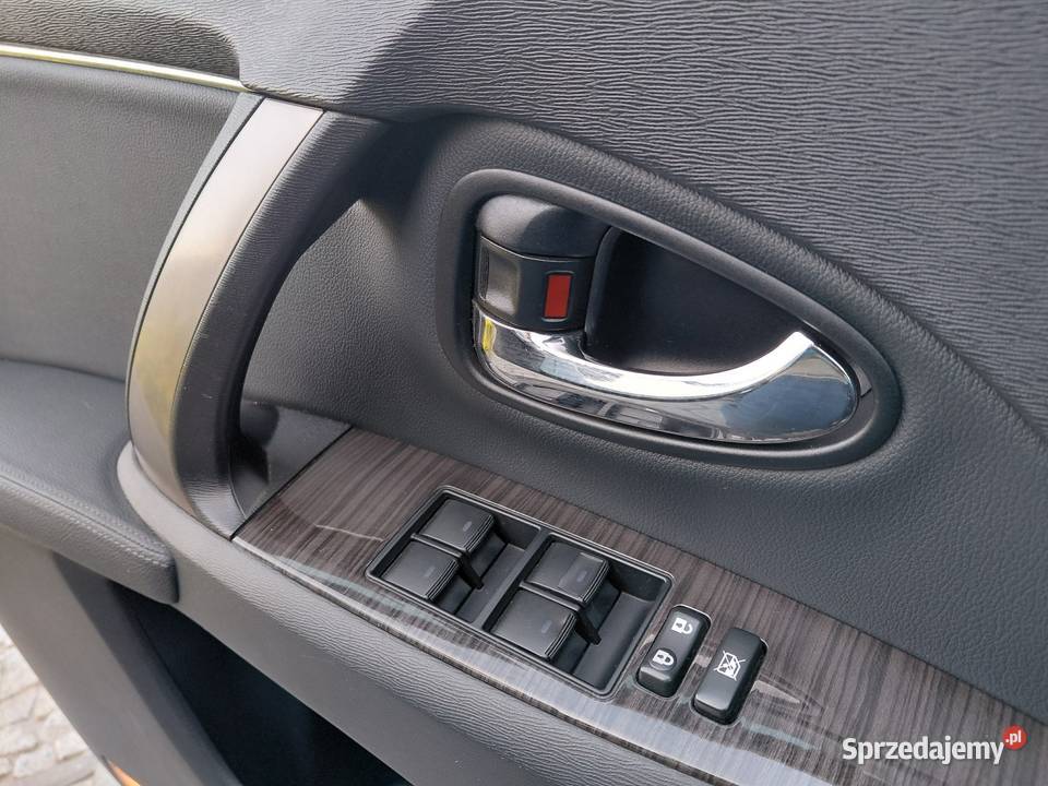 Toyota Avensis w stanie i wyposażeniu Nowiny sprzedam