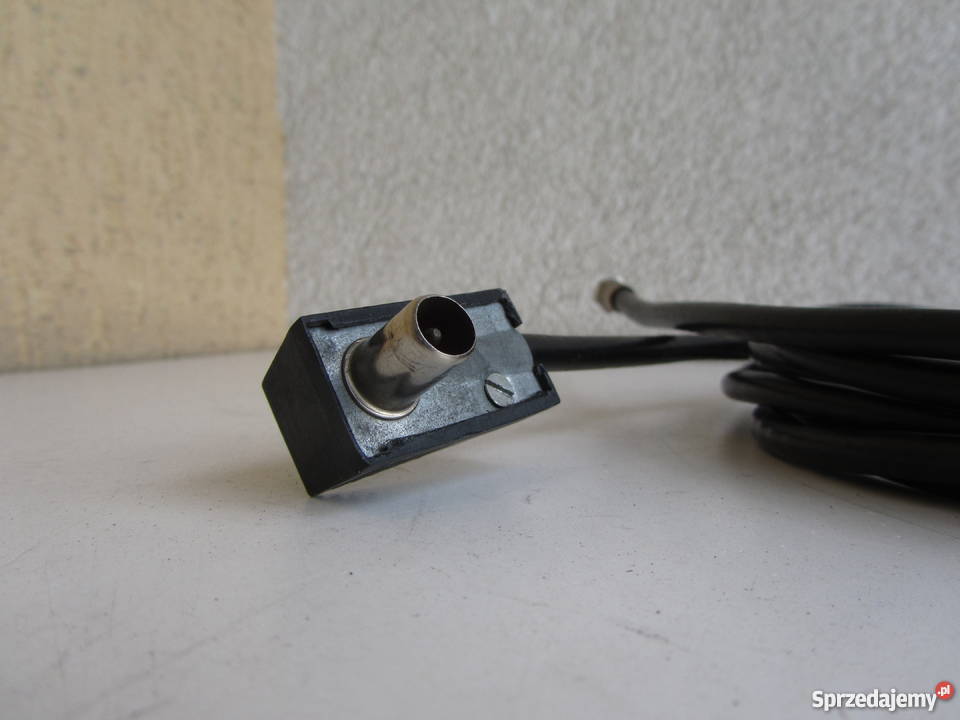 Kabel TV czarny antenowy wtyk kątowywtyk Olecko