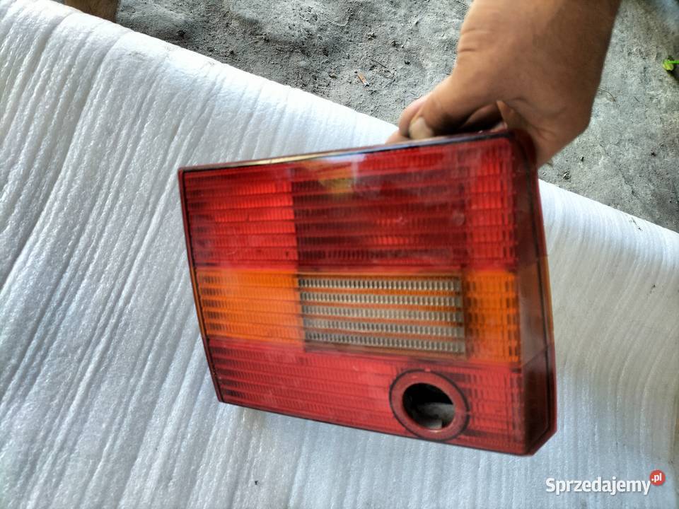LAMPA PRAWA VW PASSAT B4 osobowe lubelskie