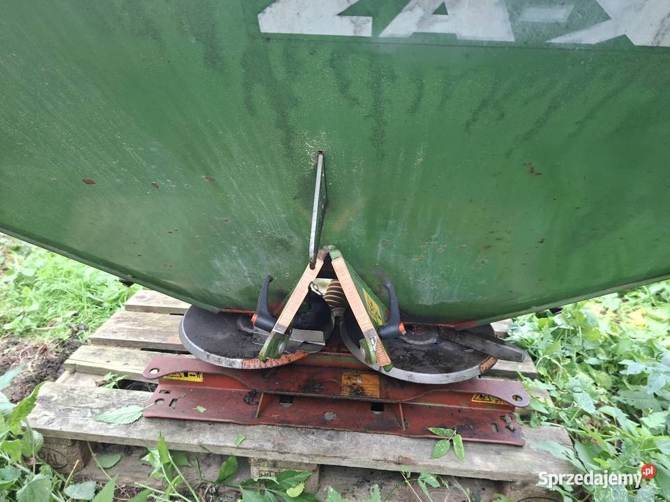 Rozsiewacz sadowniczy Amazone XW 502
