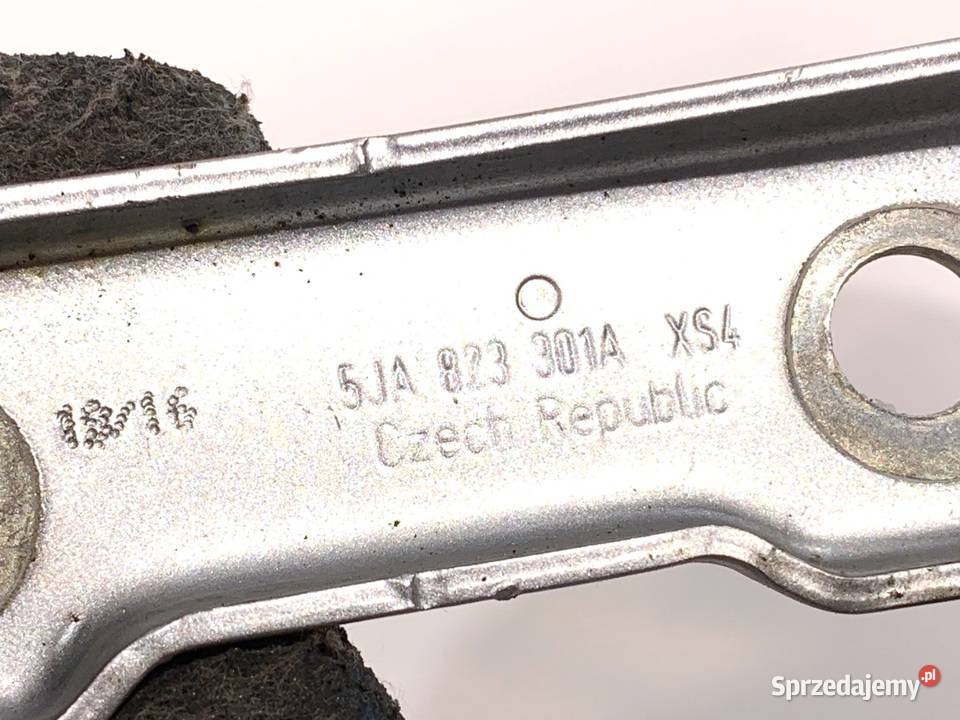 ZAWIAS MASKI LEWY PRZÓD SEAT TOLEDO IV Hatchback