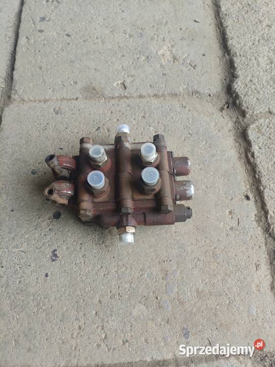 Rozdzielacz cyklop Hydraulika Hydraulika Jasienica Rosielna sprzedam