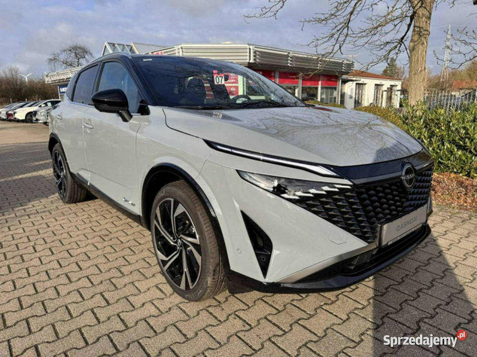 Nissan Qashqai Tekna 158 Super Niska Kamera 360 1km Szczecinek