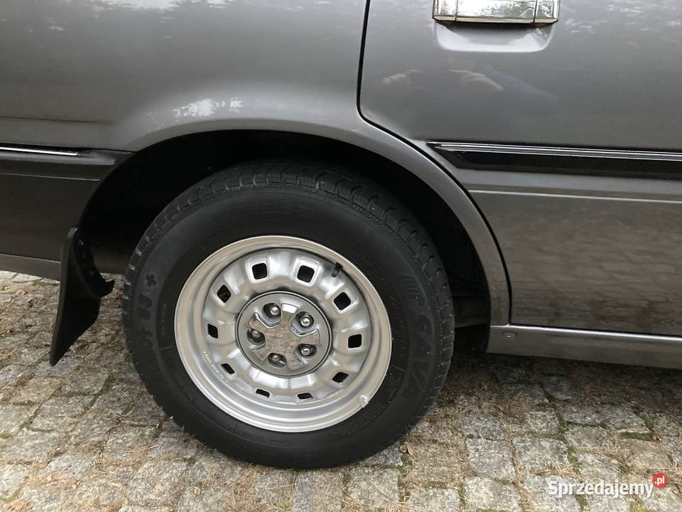 Toyota Camry 20 turbo diesel salon mały przebieg Rok produkcji 1988 Zgierz