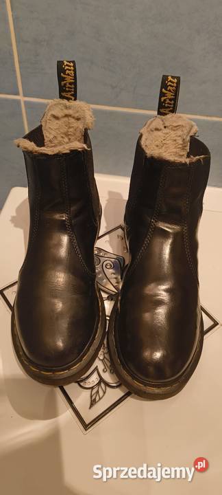 Doc martens z futerkiem 38 czarne Chelsea boots Kozaki podkarpackie