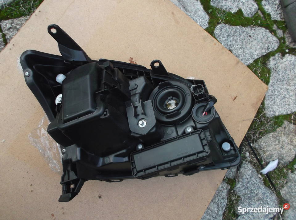 REFLEKTOR LAMPA 200370052 TYC TOYOTA AVENSIS Złotoryja