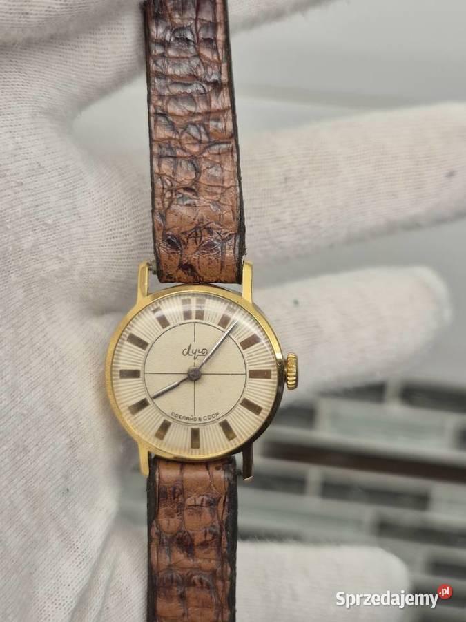 Radziecki pozłacany zegarek damski Luch Chorzów
