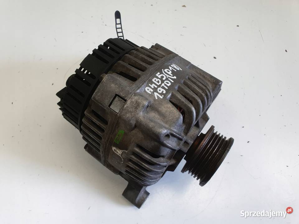 ALTERNATOR Audi A4 B5 Passat B5 16 8V valeo Rudka