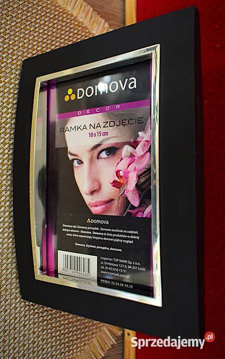 Eleganckie czarne ramki w srebrnych obwódkach Wyposażenie wnętrz Chełmno