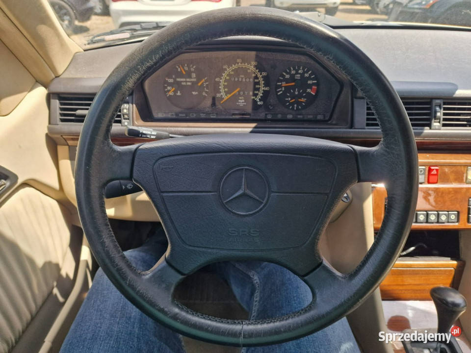 Mercedes E 320 A124 E320 32 Benzyna 220 Skóra automatyczna