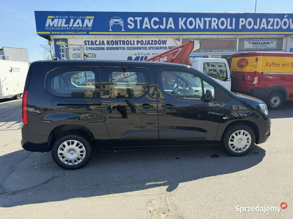 Opel Combo Life Combo Life Maxi wielofunkcyjna kierownica Syców