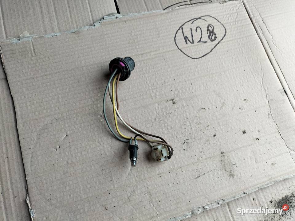 AUDI 80B4 80 B4 WTYCZKA KOSTKA WIĄZKA LAMPY Pozostałe Kamień-Kolonia