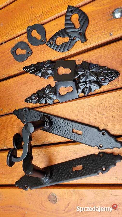 PIĘKNY MASYWNY Kosz na drewno czarny ręcznie Budownictwo i akcesoria małopolskie