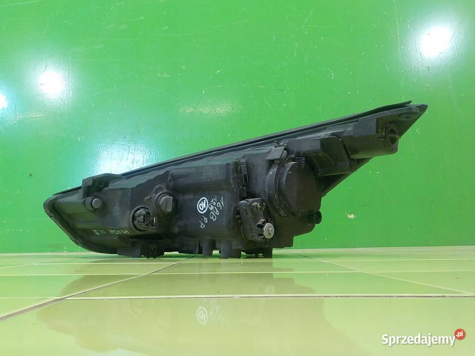 HYUNDAI ix35 LIFT 15r 5D lampa prawa przod Suków