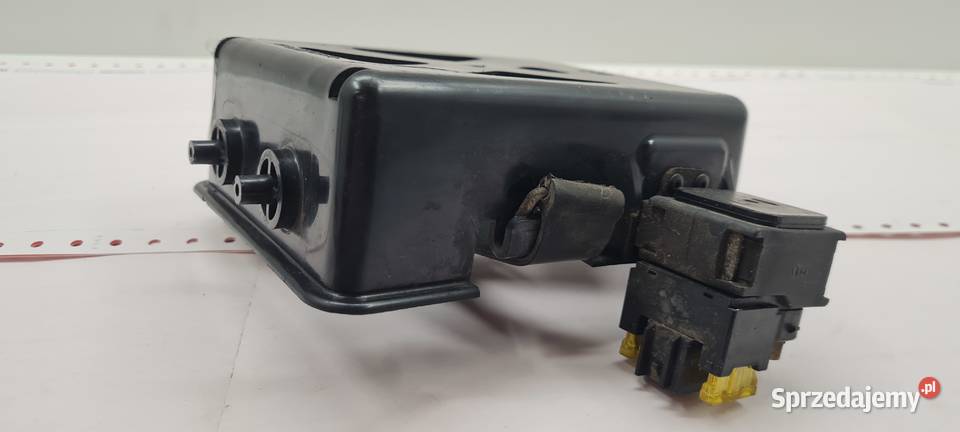 Suzuki Intruder 125 plastik podstawa akumulatora mazowieckie Warszawa