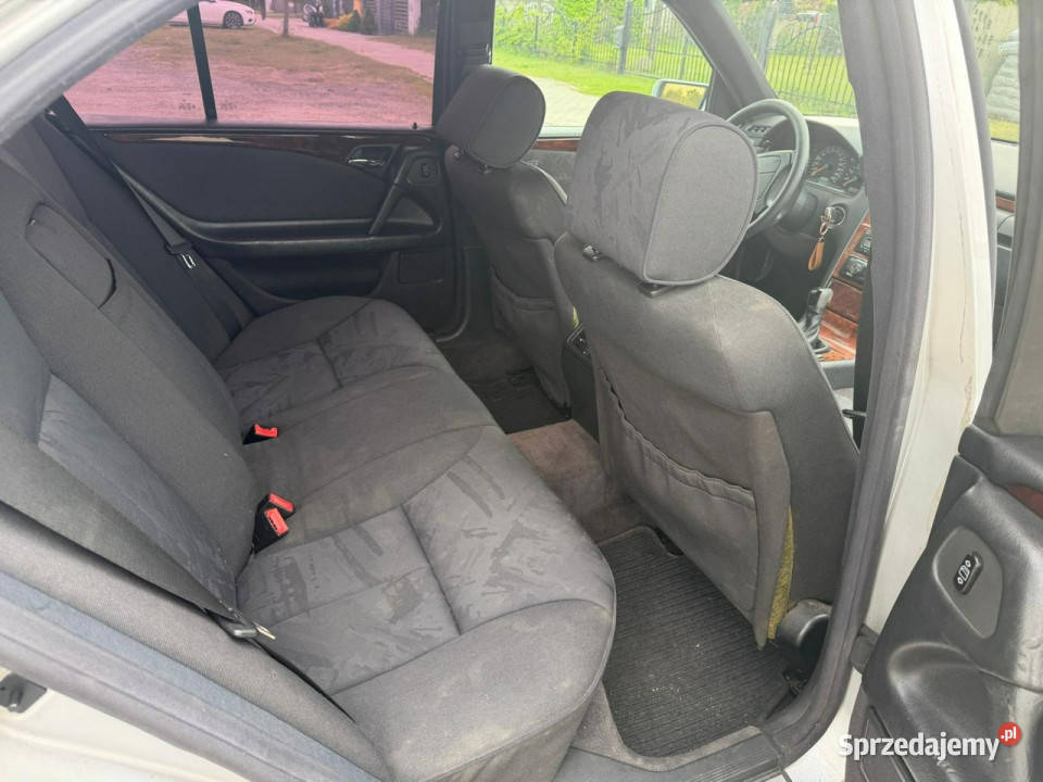 Mercedes E 200 gaz LPG zarejestrowany W210 4/5 Zbąszyń