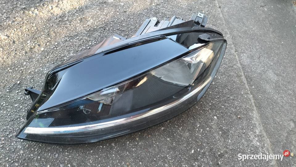 Lampa przednia lewa VW Golf VII lift 5G1 Rok produkcji 2017 Chocianów sprzedam